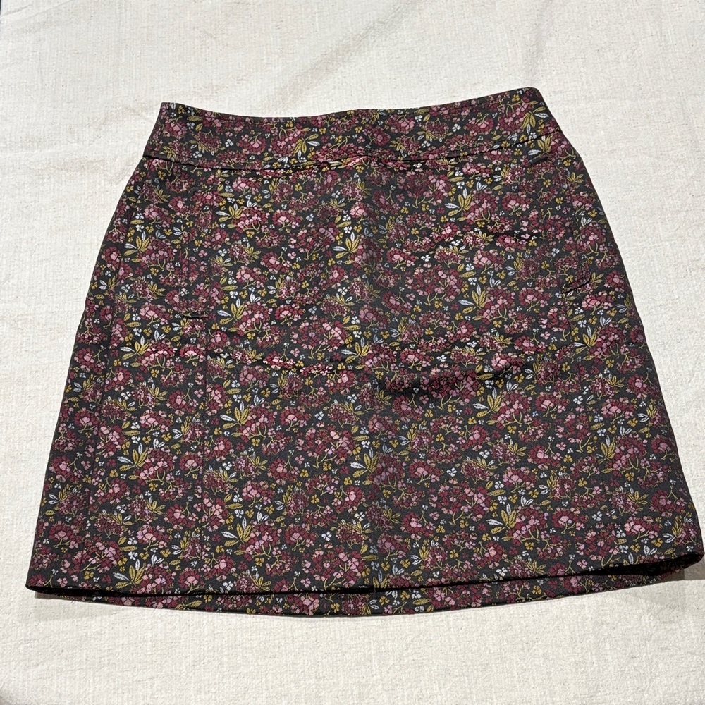 💐 LOFT Multicolor Floral a-line Mini Skirt size 2